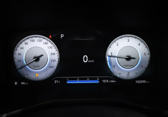 Подержанный автомобиль Hyundai Santa Fe 2021 года (16 фото)