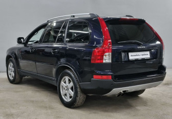 Подержанный автомобиль Volvo XC90 2006 года (7 фото)