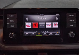 Подержанный автомобиль Skoda Rapid Liftback 2021 года (17 фото)