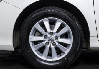 Подержанный автомобиль Toyota Camry Sedan 2012 года (21 фото)