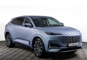 Подержанный автомобиль Changan UNI-K 2023 года (3 фото)