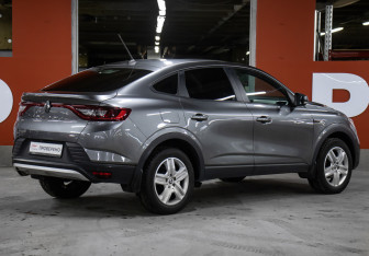 Подержанный автомобиль Renault Arkana 2020 года (5 фото)