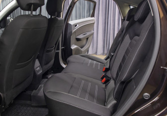 Подержанный автомобиль Renault Arkana 2019 года (12 фото)