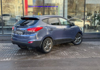 Подержанный автомобиль Hyundai ix35 2014 года (8 фото)