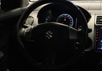 Подержанный автомобиль Suzuki Swift Hatchback 2008 года (11 фото)