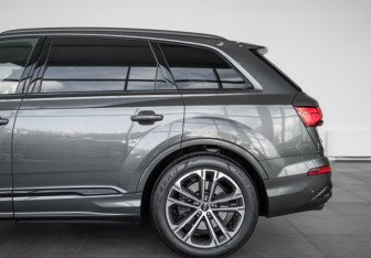 Новый Audi SQ7 2025 (39 фото)