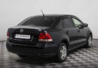 Подержанный автомобиль Volkswagen Polo Sedan 2014 года (5 фото)