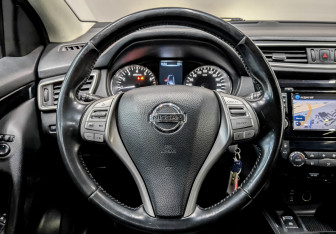 Подержанный автомобиль Nissan Qashqai 2014 года (20 фото)