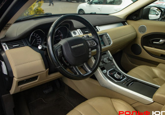 Подержанный автомобиль Land Rover Range Rover Evoque 2014 года (16 фото)
