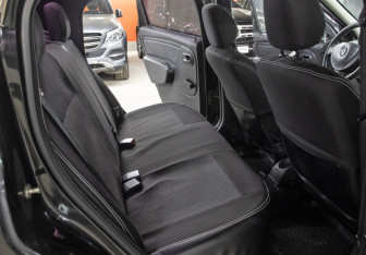 Подержанный автомобиль Renault Logan Sedan 2011 года (12 фото)