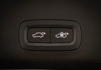 Подержанный автомобиль Volvo XC40 2019 года (30 фото)