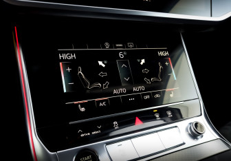 Подержанный автомобиль Audi A6 Sedan 2021 года (30 фото)