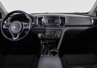 Подержанный автомобиль Kia Sportage 2016 года (6 фото)
