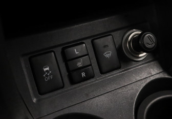 Подержанный автомобиль Toyota RAV4 2008 года (13 фото)