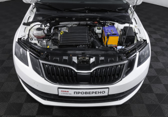 Подержанный автомобиль Skoda Octavia Wagon 2019 года (9 фото)