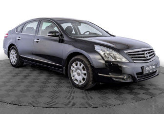 Подержанный автомобиль Nissan Teana 2011 года (3 фото)