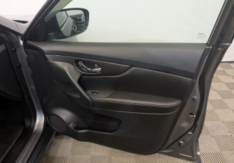 Подержанный автомобиль Nissan X-Trail 2021 года (24 фото)