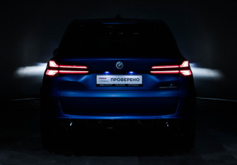 Подержанный автомобиль BMW X5 M 2022 года (17 фото)