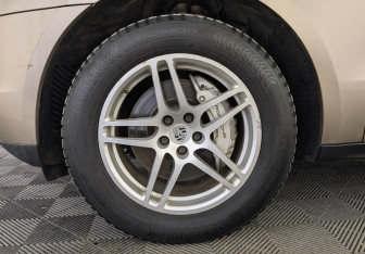 Подержанный автомобиль Porsche Macan 2014 года (12 фото)