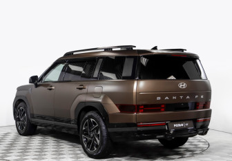 Подержанный автомобиль Hyundai Santa Fe 2024 года (5 фото)