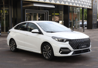 Подержанный автомобиль Omoda S5 2023 года (3 фото)