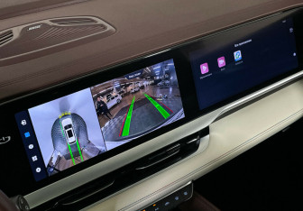 Подержанный автомобиль Geely Monjaro 2022 года (11 фото)