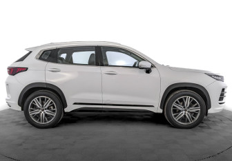 Подержанный автомобиль Exeed LX 2022 года (4 фото)