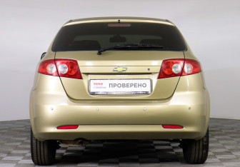 Подержанный автомобиль Chevrolet Lacetti Hatchback 2009 года (6 фото)