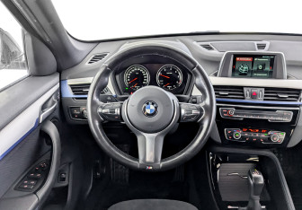 Подержанный автомобиль BMW X1 2019 года (21 фото)