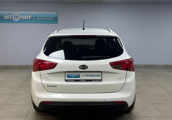 Подержанный автомобиль Kia Ceed Wagon 2016 года (6 фото)