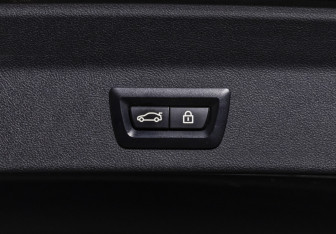 Подержанный автомобиль BMW X3 2019 года (24 фото)