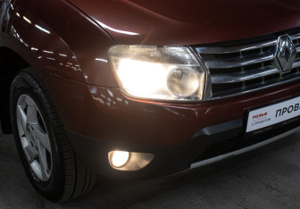 Подержанный автомобиль Renault Duster 2012 года (21 фото)