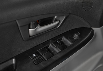 Подержанный автомобиль Suzuki SX4 Hatchback 2008 года (8 фото)