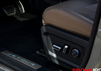 Подержанный автомобиль Jetour T2 2024 года (19 фото)