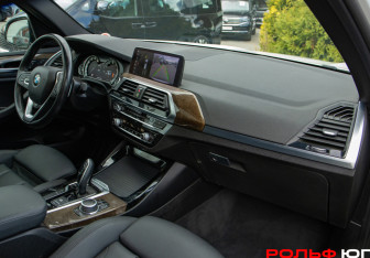 Подержанный автомобиль BMW X3 2019 года (7 фото)
