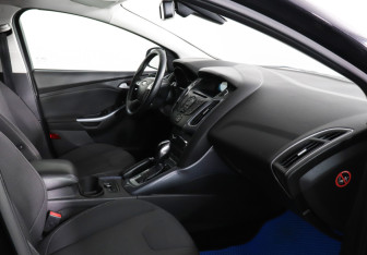 Подержанный автомобиль Ford Focus Wagon 2013 года (6 фото)