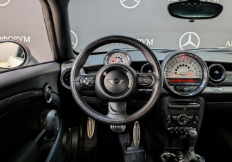 Подержанный автомобиль MINI Coupe 2012 года (16 фото)