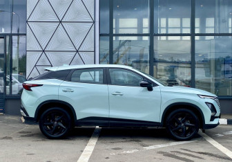 Подержанный автомобиль Omoda C5 2023 года (4 фото)