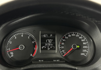 Подержанный автомобиль Volkswagen Polo Sedan 2018 года (11 фото)