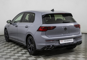 Подержанный автомобиль Volkswagen Golf Hatchback 2021 года (7 фото)
