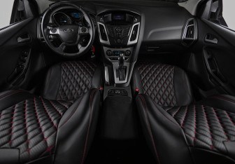 Подержанный автомобиль Ford Focus Hatchback 2012 года (17 фото)