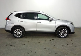 Подержанный автомобиль Nissan X-Trail 2017 года (8 фото)