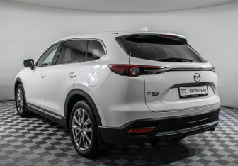 Подержанный автомобиль Mazda CX-9 2017 года (7 фото)
