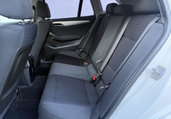 Подержанный автомобиль BMW X1 2014 года (11 фото)