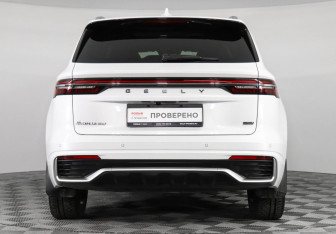 Подержанный автомобиль Geely Monjaro 2024 года (6 фото)