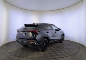 Подержанный автомобиль Omoda C5 2023 года (5 фото)