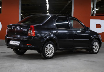 Подержанный автомобиль Renault Logan Sedan 2011 года (5 фото)