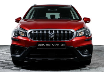 Подержанный автомобиль Suzuki SX4 Hatchback 2016 года (2 фото)