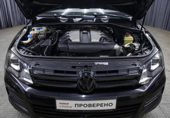 Подержанный автомобиль Volkswagen Touareg 2011 года (9 фото)
