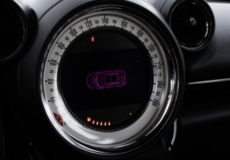 Подержанный автомобиль MINI Countryman 2013 года (17 фото)